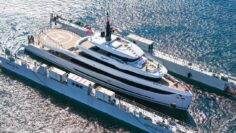 Dünya Süperyat Liginde Türk İmzası: Mengi Yay Yachts, Amphib II’yi Denize İndirdi